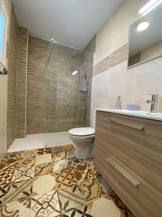 Modern 1 Bedroom Seaside Apartment With Pool Fuengirola Exterior photo